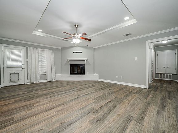 5th image of 3412 Canton St