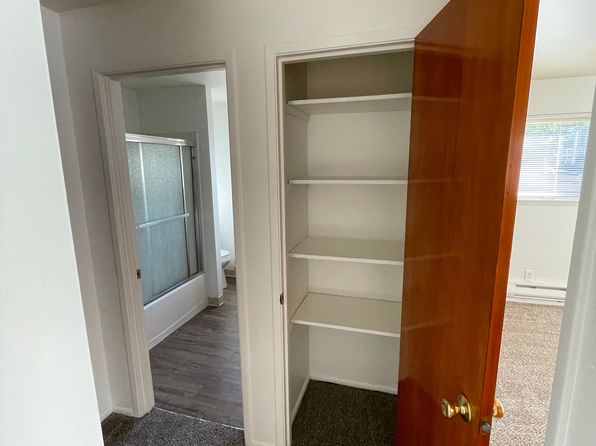 3033 NE 140th St APT 3