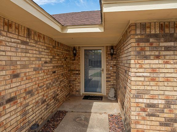 2nd image of 5306 Long Leaf Dr