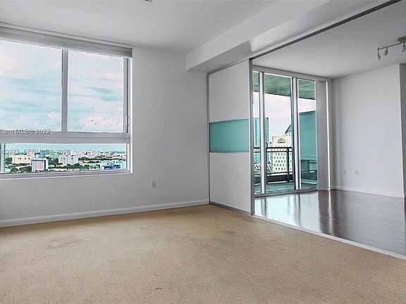 5th image of 90 SW 3rd St APT 2210