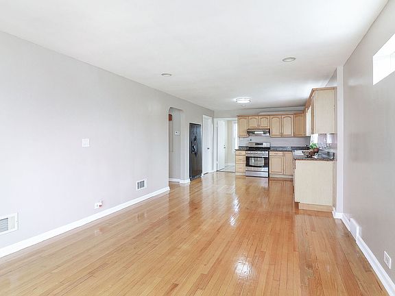 2nd image of 4559 S Keeler Ave