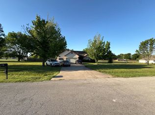 10886 E Canyon Oaks Rd, Claremore, OK 74017