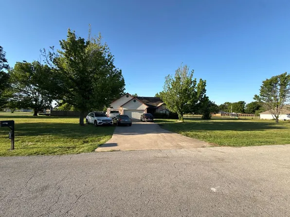 10886 E Canyon Oaks Rd, Claremore, OK 74017