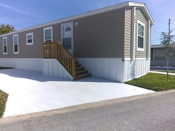 5th image of 4000 24th St N #255