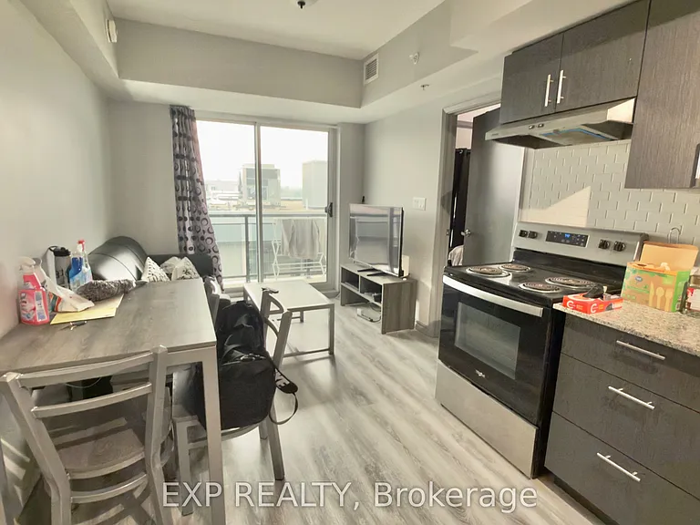 275B Larch St #608 — Photo 11