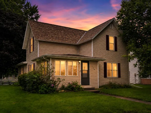 206 Warner St, Colo, IA 50056