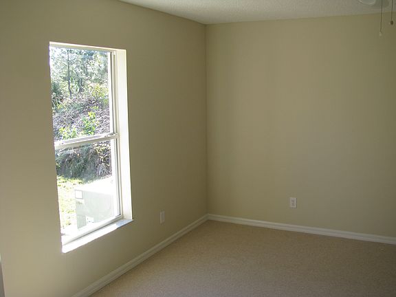 5th image of 7826 105th Ct