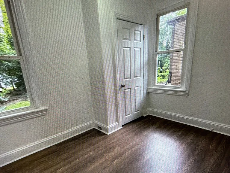 319 Rutherford Ave — Photo 8