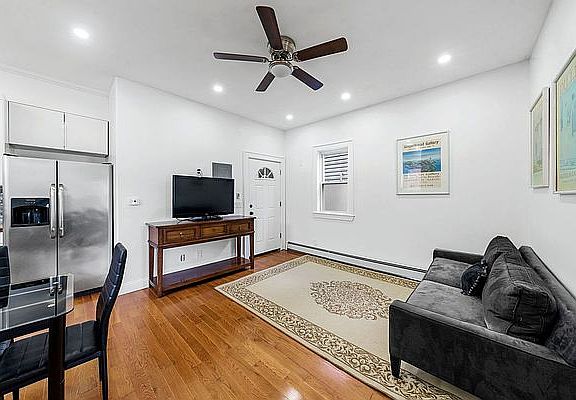 2nd image of 550 Morris Park Ave Floor 2