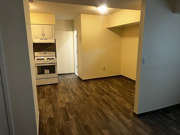 3rd image of 178 Braisted Ave