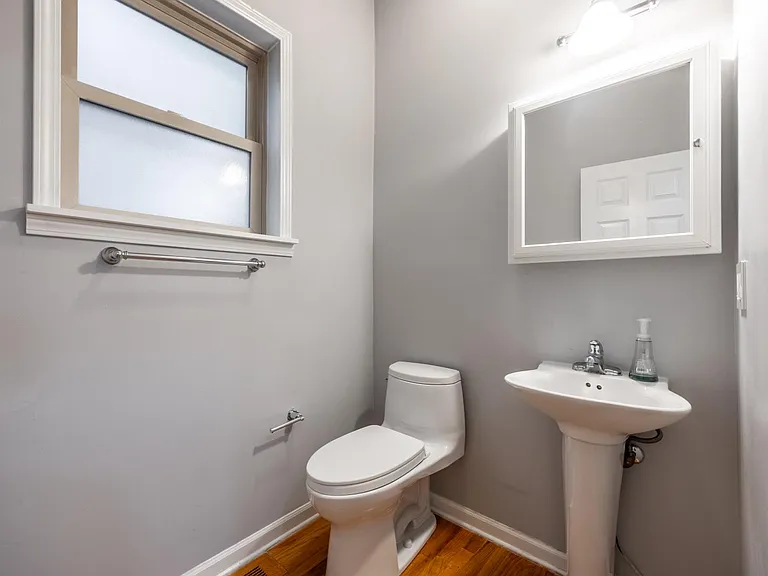 1333 W Walton St #2 — Photo 16