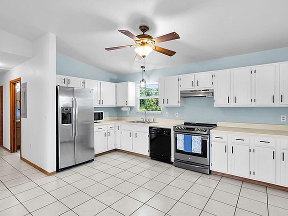 2nd image of 1821 Bittersweet Ave