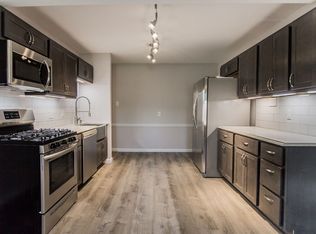 2242 Zumbehl Rd, Saint Charles, MO 63301