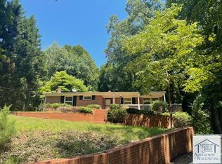 1129 Cherokee Trl, Martinsville, VA 24112