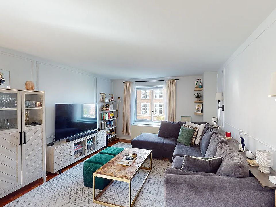 1st image of 300 W 135th St APT 5B