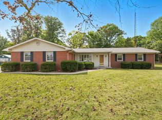 906 E 49th St, Marion, IN 46953