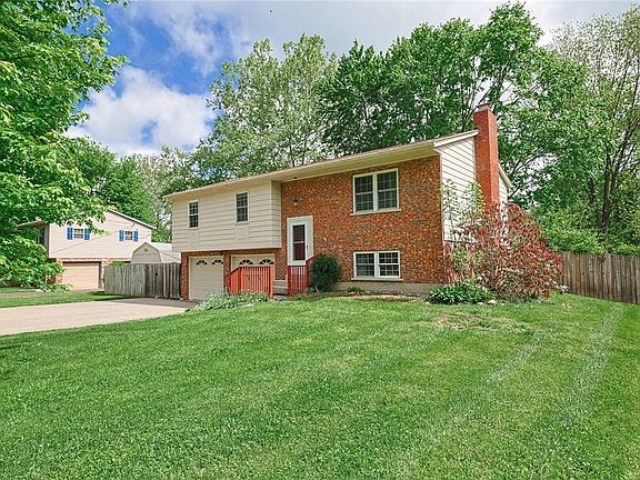 2nd image of 128 Maplewood Dr