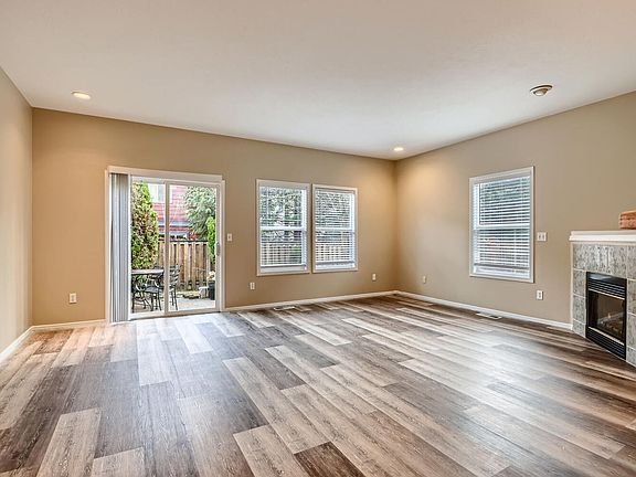 5th image of 3186 NE 13th Pl