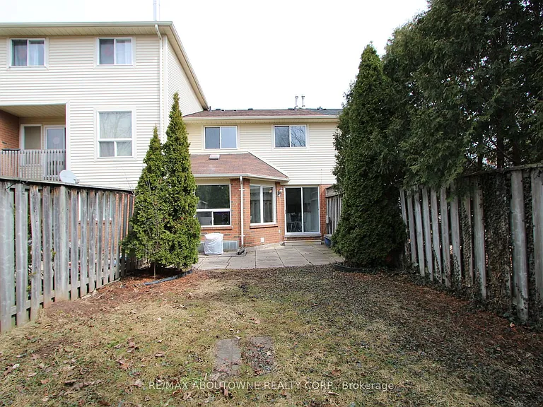 1114 Lindsay Dr — Photo 34