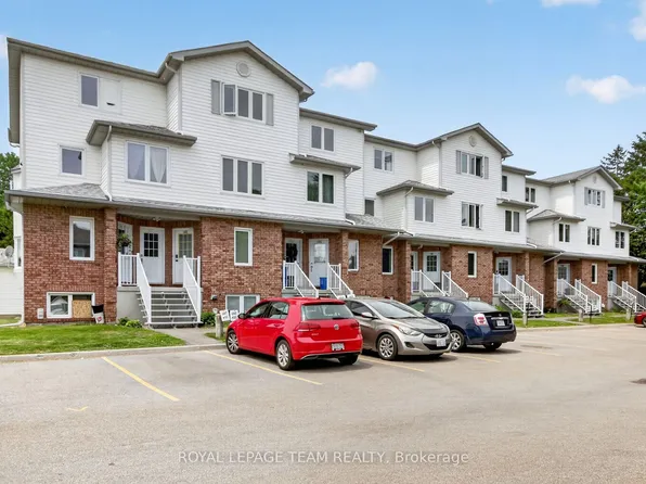 299 Castor St #102, Russell, ON K4R 1E9