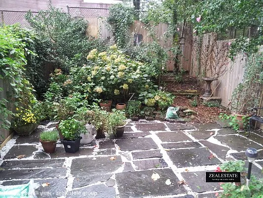 Rented by ZealEstate Group Inc | media 39