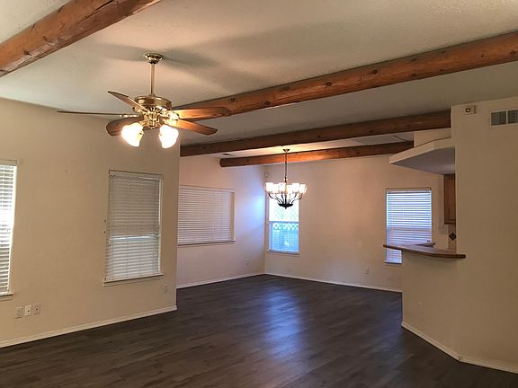 4th image of 9001 Eagle Vista Dr NE