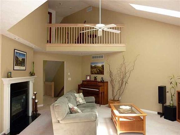 5th image of 11 Fairvale Dr