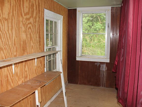 3rd image of 501 Edmund St