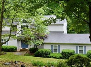 55 Sandy Hill Rd, Boyertown, PA 19512