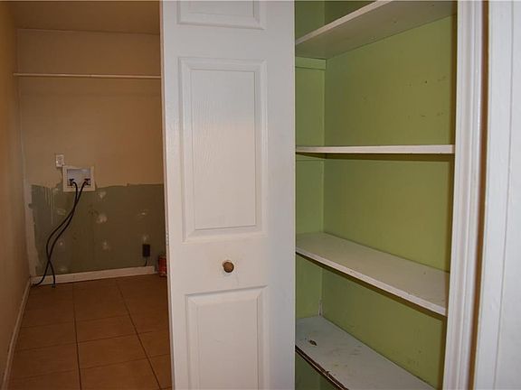 4th image of 4290 Cedar Valley Ln