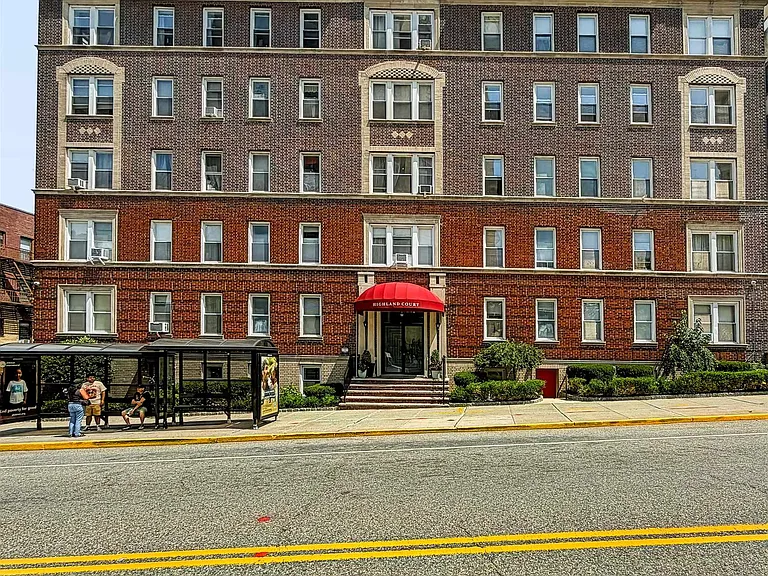 6045 Boulevard East #D9 — Photo 1