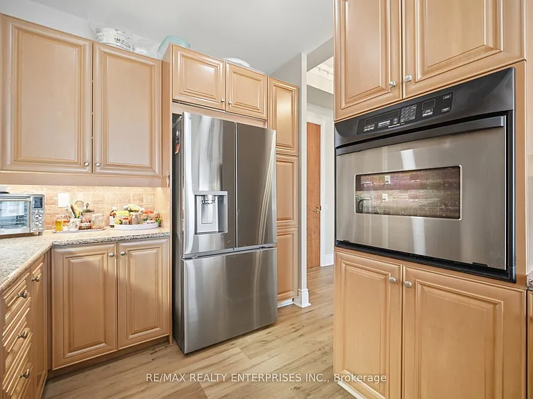 35 Kingsbridge Garden Cir #3301 — Photo 7