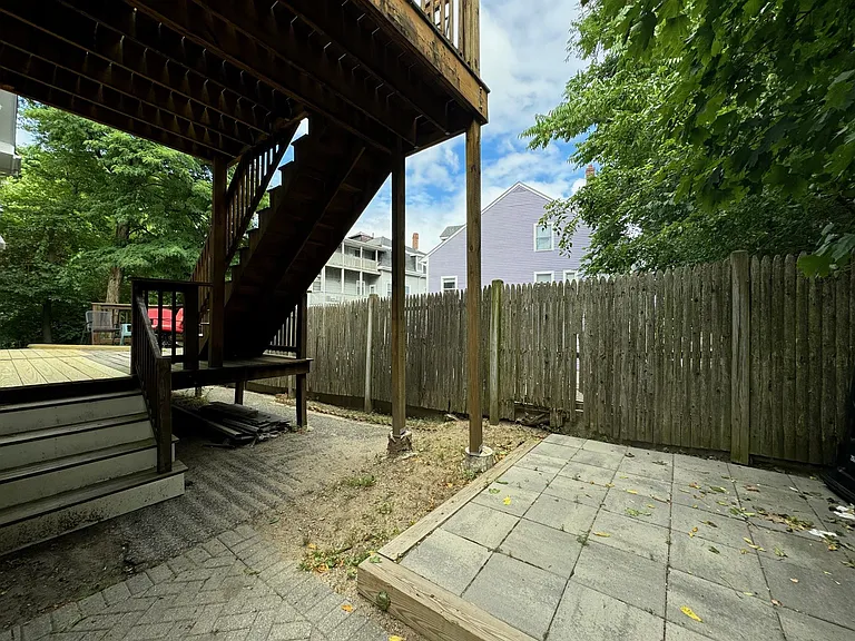23 Lowell St #2L — Photo 10