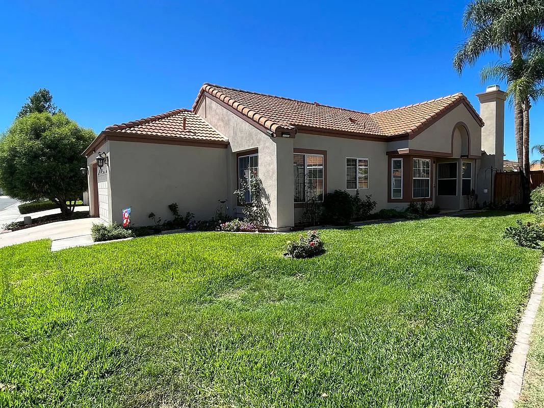 3 bed, 2.0 bath, 1250 sqft, $2,850 — Photo 1
