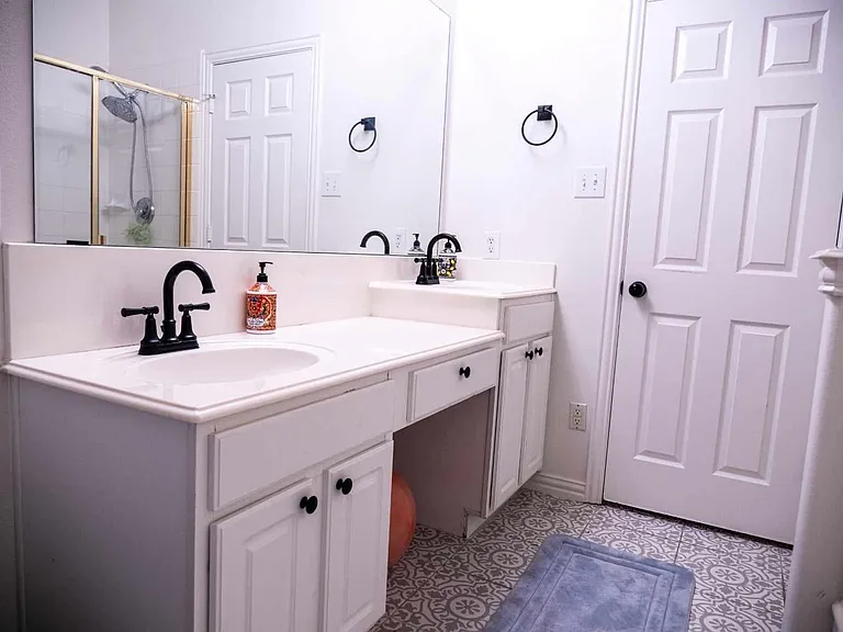 5528 Milford Dr — Photo 4