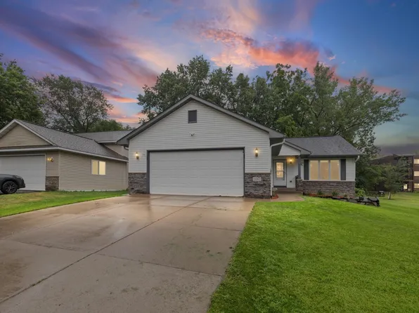 2082 Cowern Pl E, North Saint Paul, MN 55109