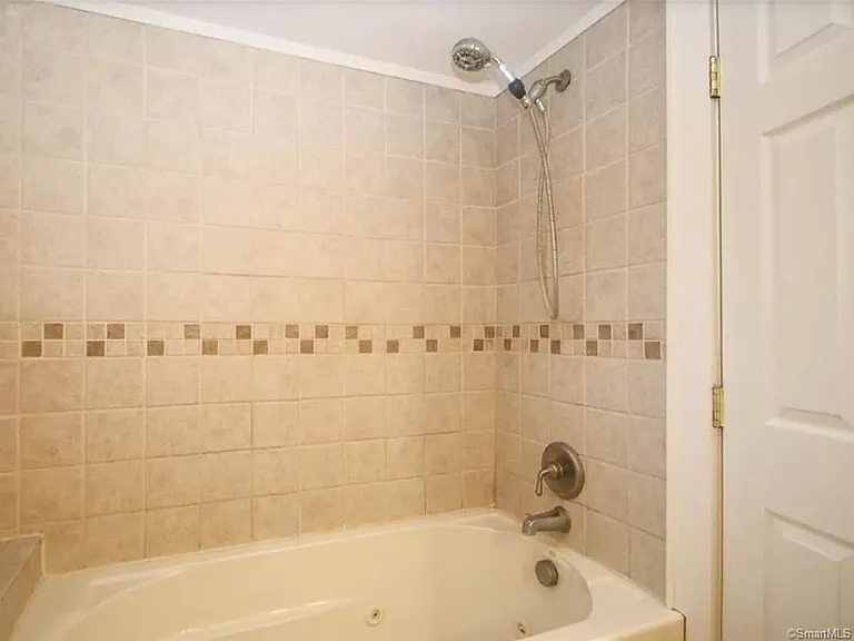 12 Wood Creek Rd #12A — Photo 11