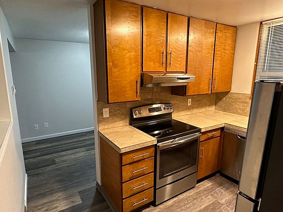 3rd image of 4501 Lakeview Blvd #4507