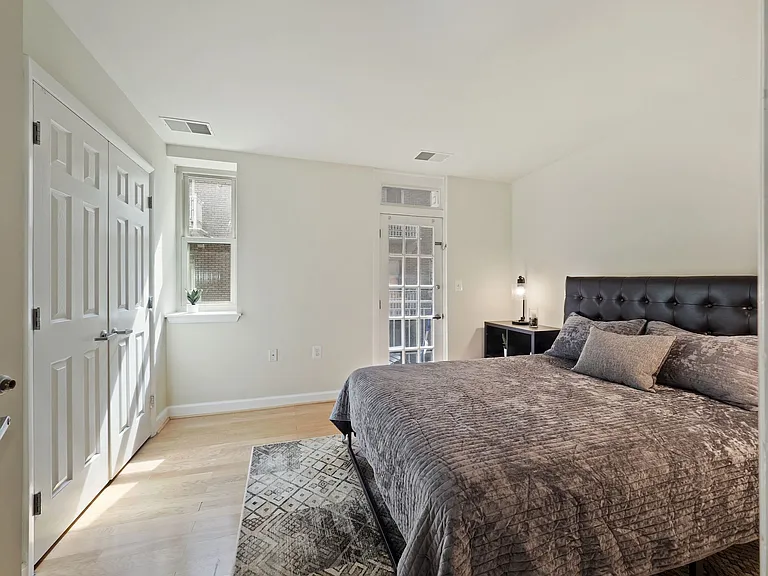 1308 Clifton St NW — Photo 12