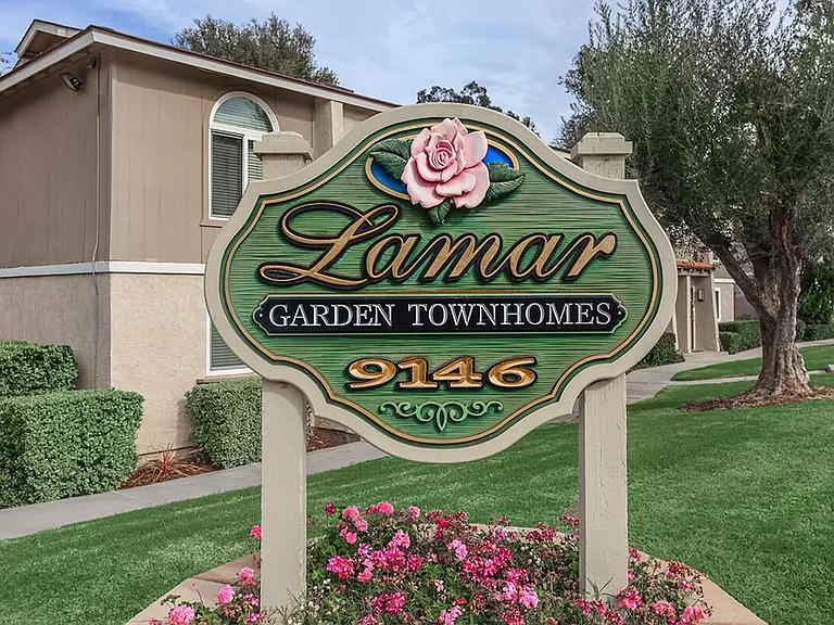 Lamar Garden Townhomes — Photo 29