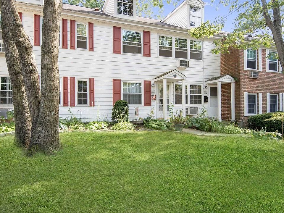 1st image of 1108 Towne House Vlg