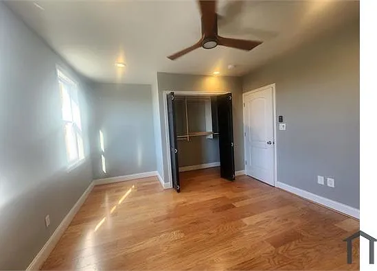 303 Folcroft St — Photo 5