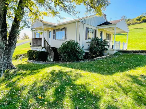 38 John Deere Dr, Fairmont, WV 26554