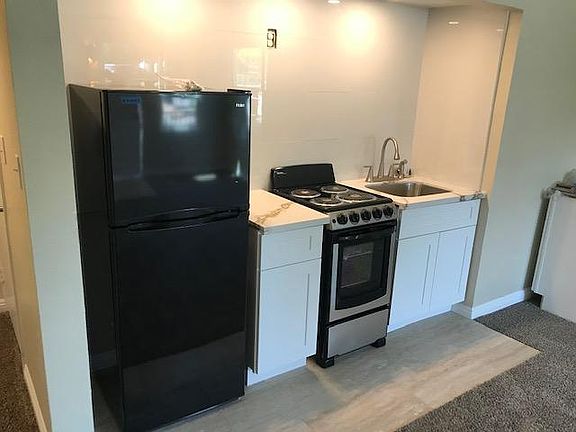 5th image of 25462 Cole St #B