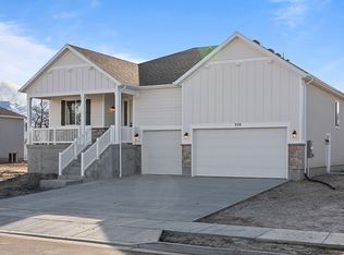 359 W 1125 N, Harrisville, UT 84404