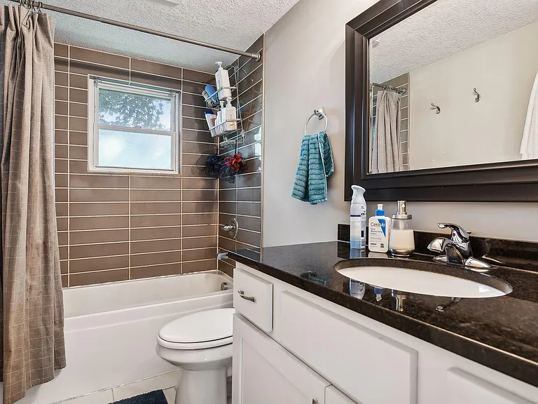 3023 Dupont Ave S #2 — Photo 15