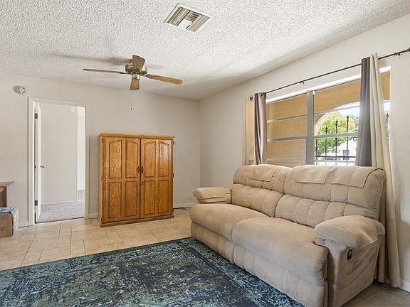 3rd image of 10369 Dunkirk Rd