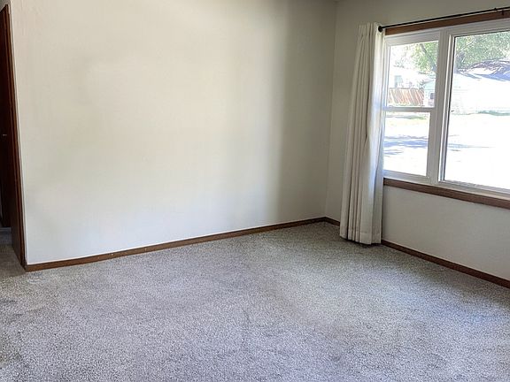 5th image of 319 10th Ave S #2