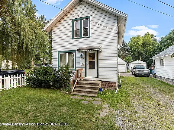 4 bed, 1032 sqft, $1,750 — Photo 2