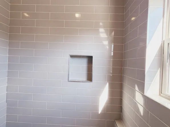 203 Garfield Avenue image 7 of 11